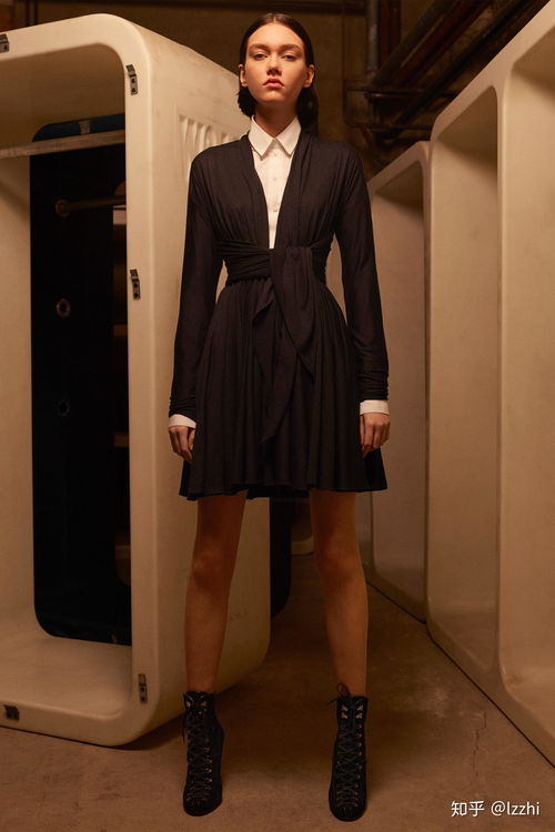一个有质感的暗黑服装品牌 ALAIA 2020 FALL